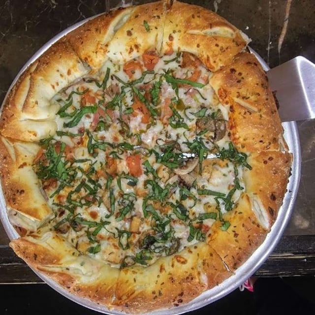 Chicken Florentine Pizza (Medium).